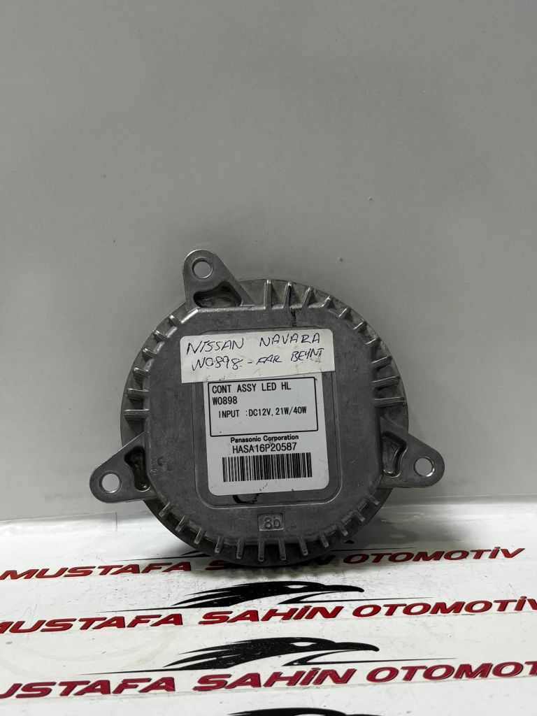 Nissan Navara   Far Beyni W0898