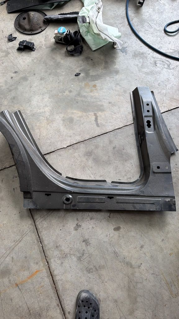 Mercedes B Serisi W247 A247 Sağ Arka Marşpiyel Sacı