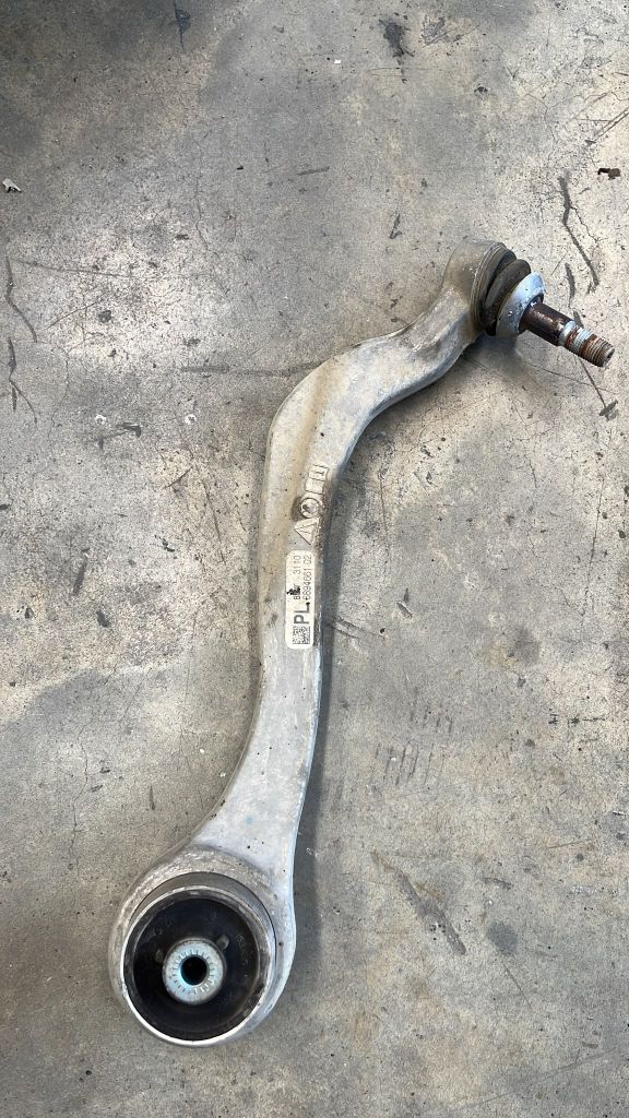 BMW 3 Serisi G20 Sol Ön Salıncak 31106894661