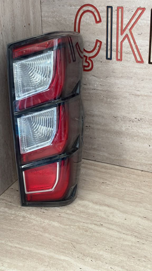 2024 - 2026 Isuzu D-Max  Sağ Arka Stop