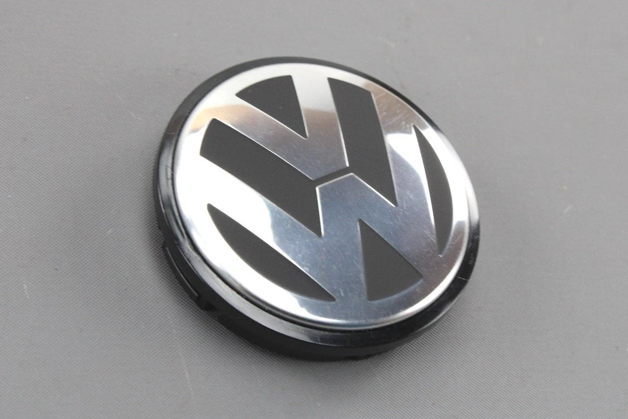 Volkswagen Polo   Jant Göbeği Arması 1J0601171