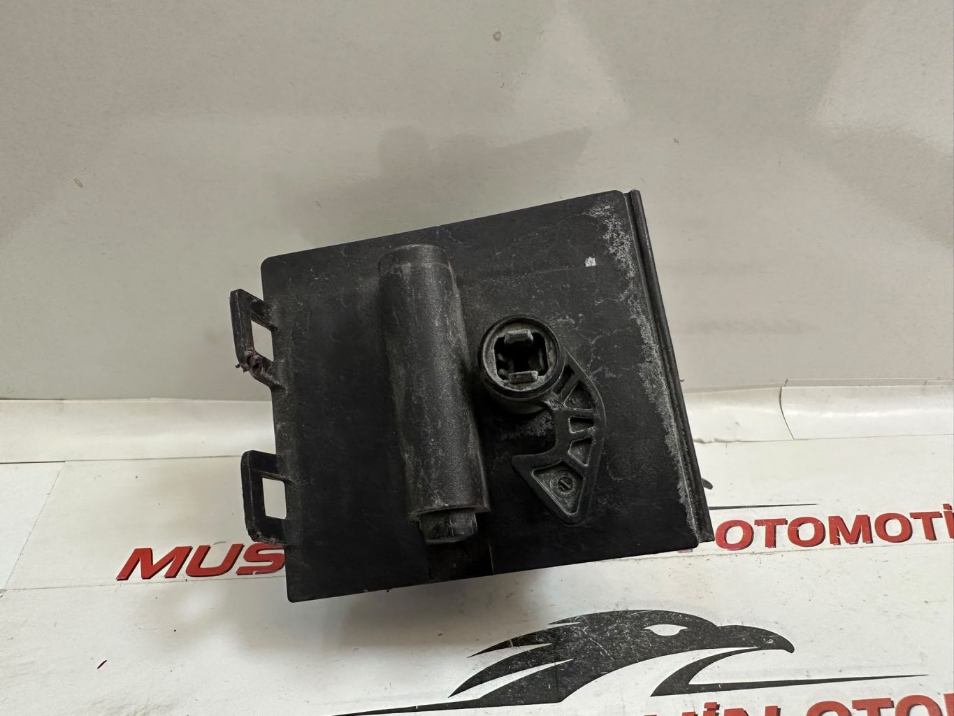 Mercedes C Serisi W176 W117 W246 MOTORU  Yakıt Depo Kontrol A0008207705