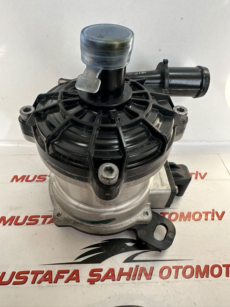Nissan Qashqai J12  Su Pompası 21580-6um0a