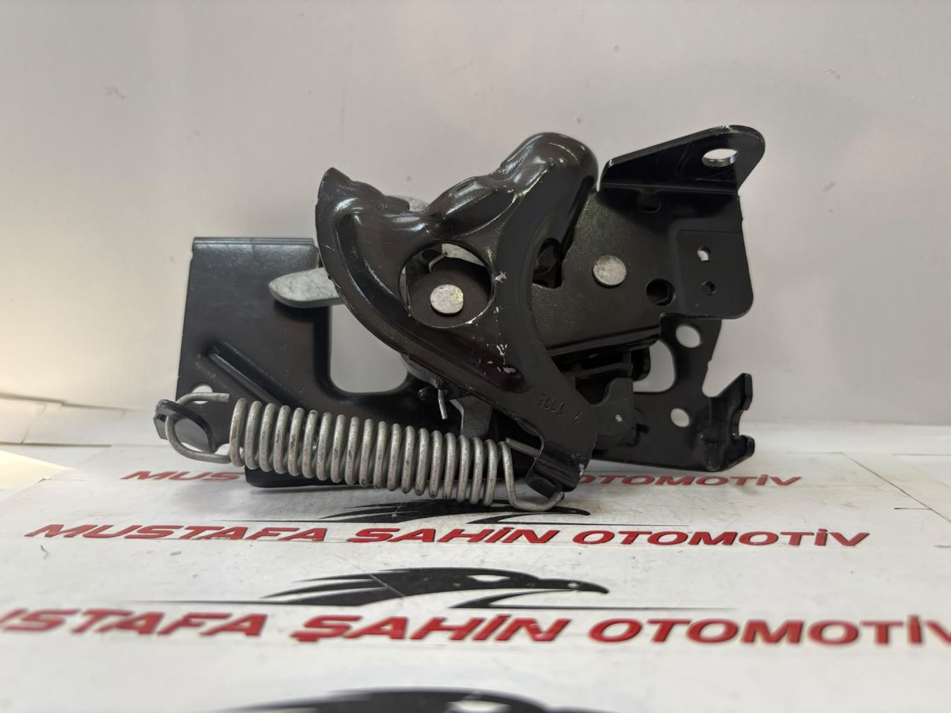 BMW 1 Serisi F20 F30 F32 Sağ Ön Kaput Kilidi 7242549