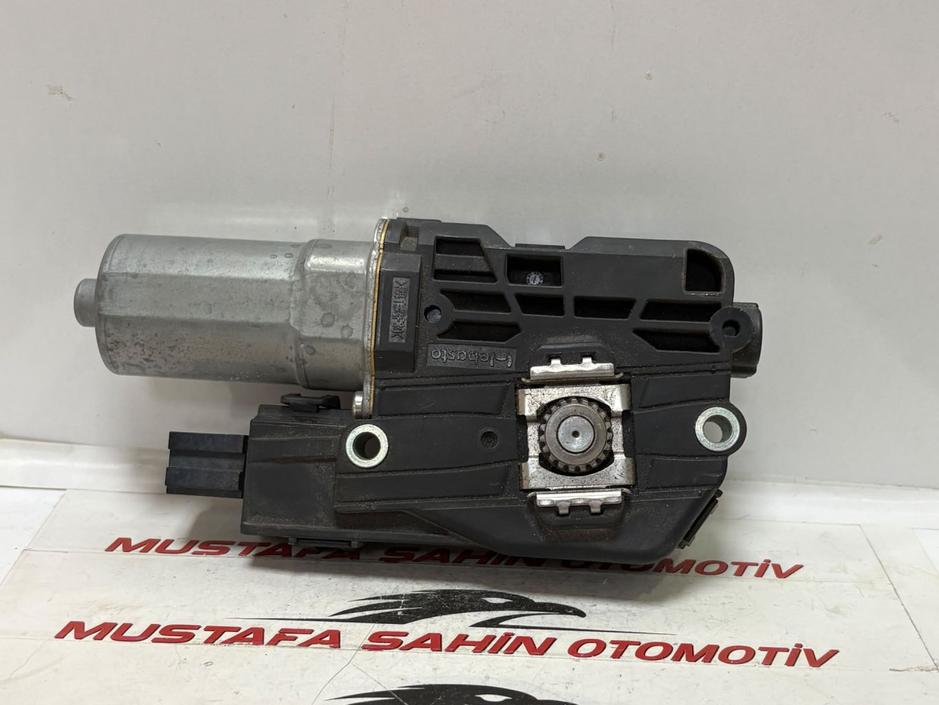 Mercedes E Serisi W213 W247 W243 W167  Sunroof Motoru A2139067003