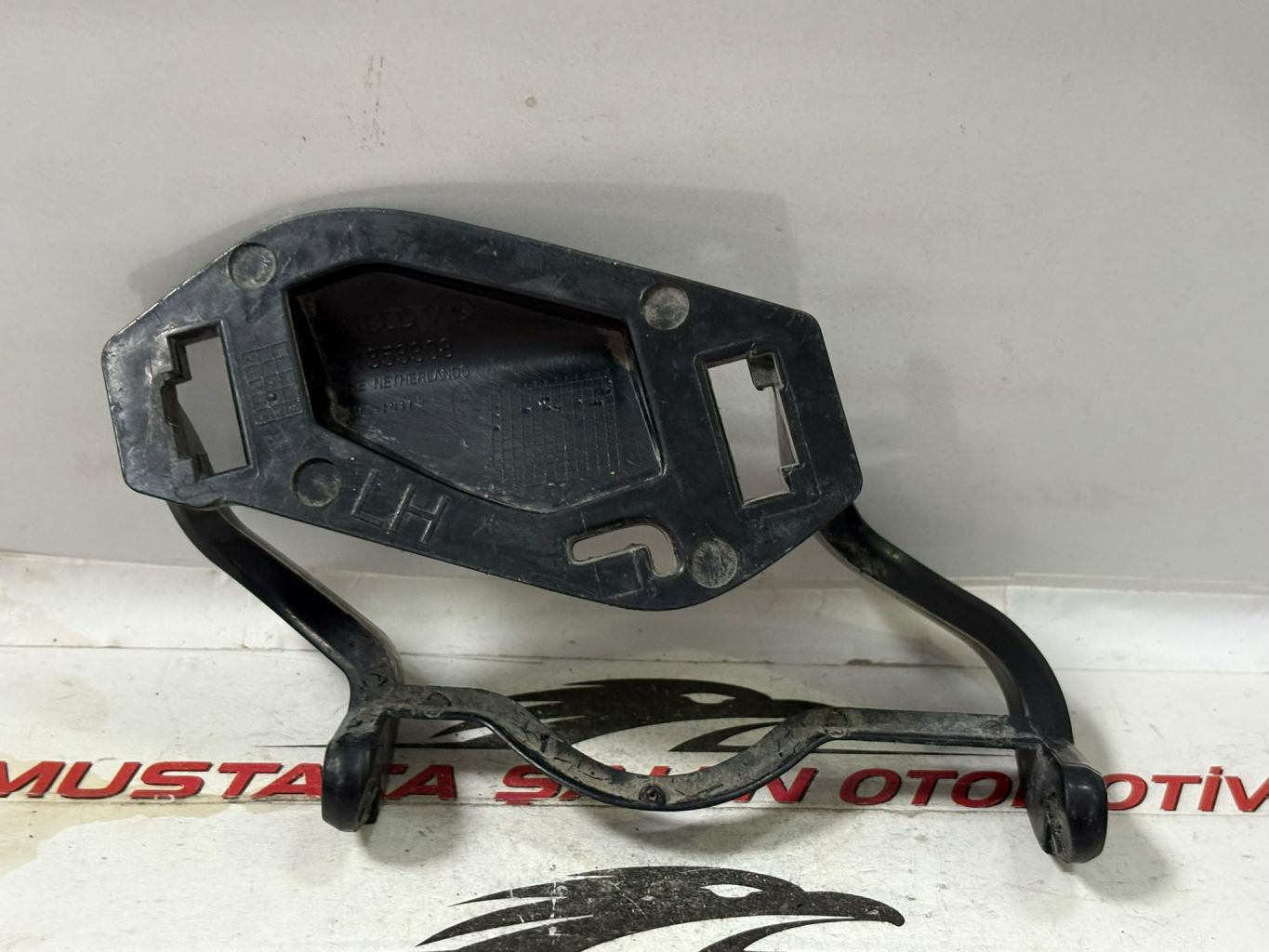 2014 Volvo S60 V60 MENTEŞE Sol Ön Far Yıkama Kapağı 31353308