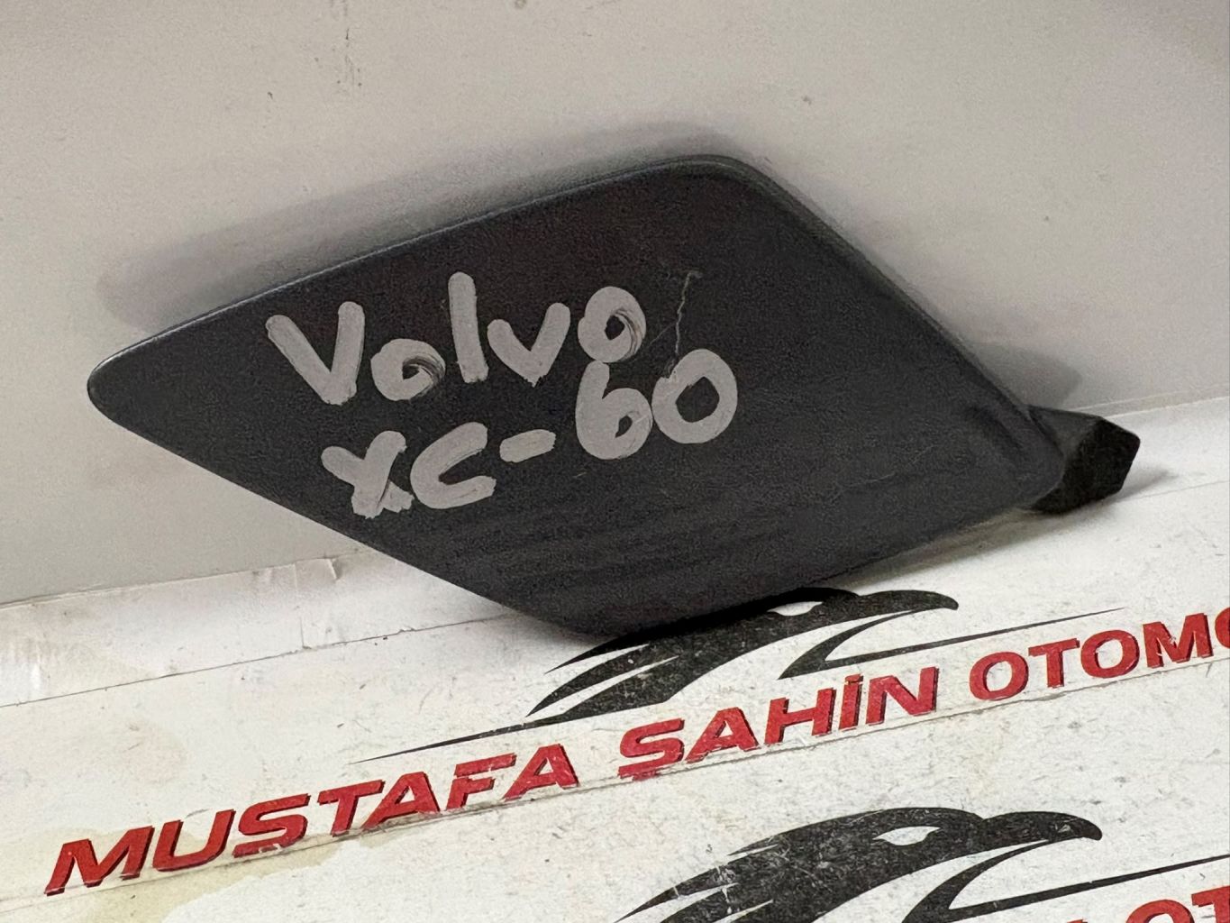 Volvo XC60   Çeki Kapağı 31425165