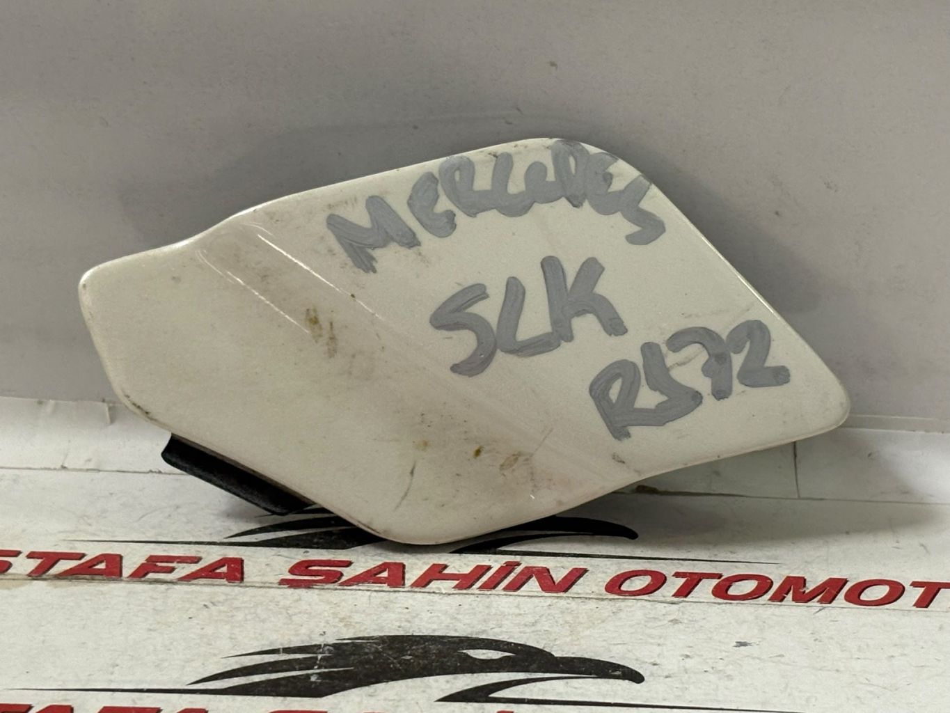 Mercedes SLK 220 280 R172  Çeki Kapağı A1728852623