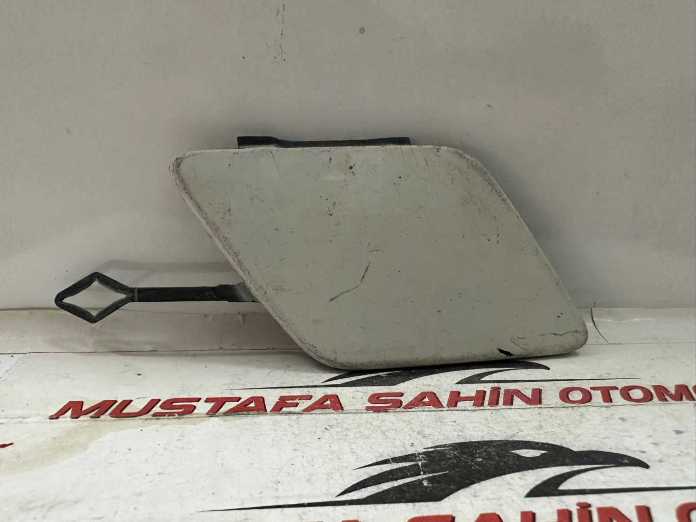 BMW 5 Serisi G30 G31  Çeki Kapağı 7385256