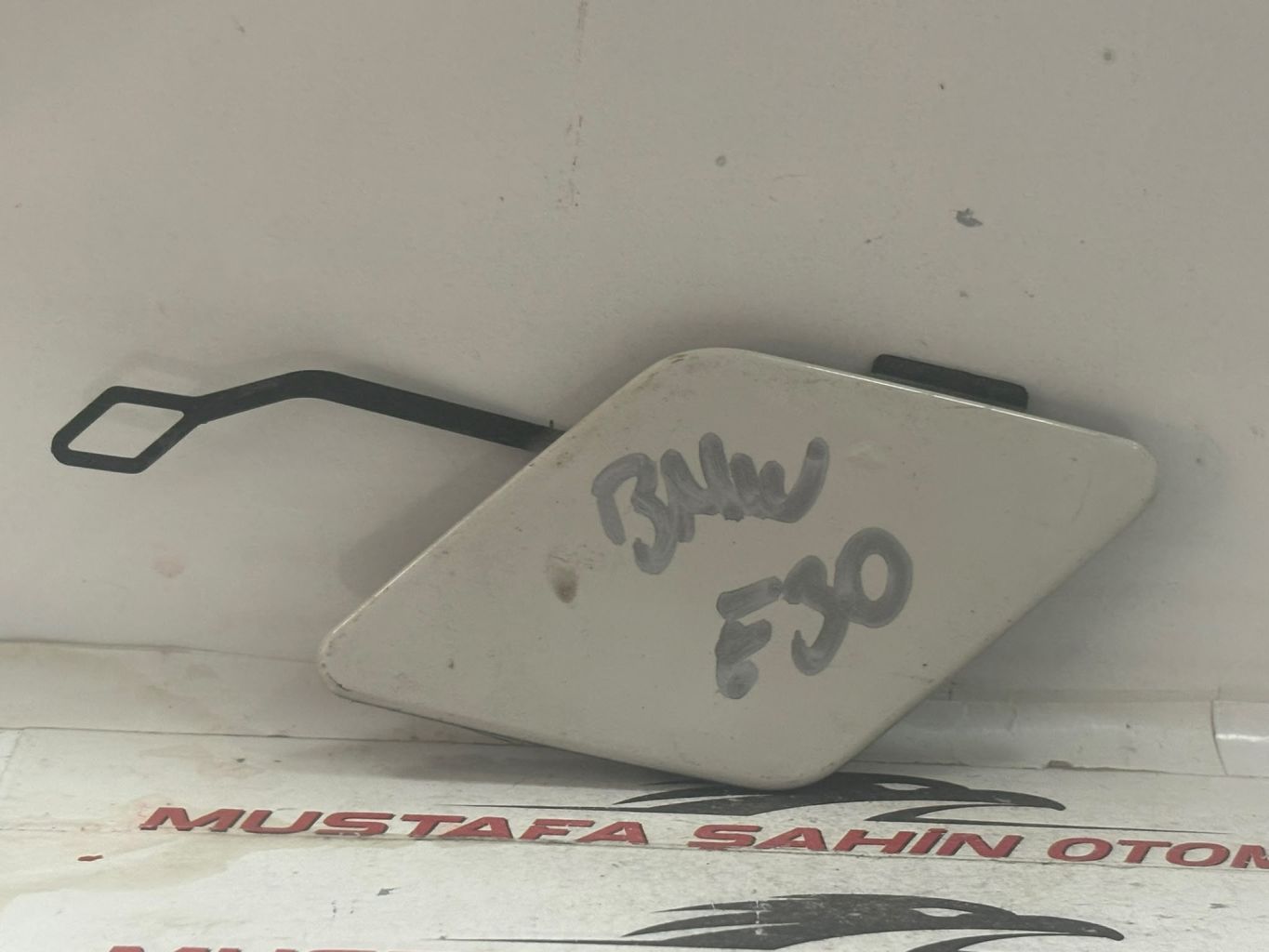 BMW 3 Serisi F30 Arka Çeki Kapağı 7301464