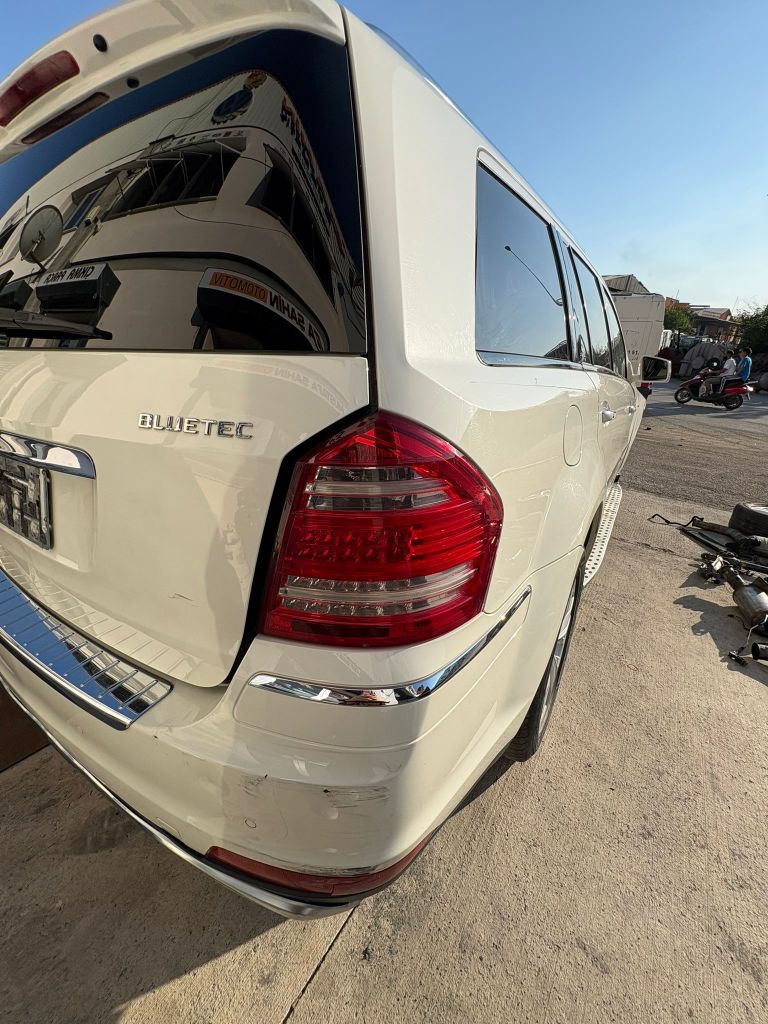 Mercedes GL Serisi 2011 350 Bluetec Sağ Arka Stop