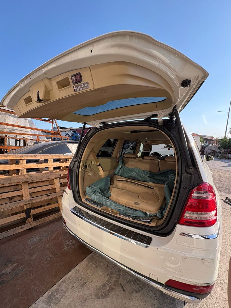 Mercedes GL Serisi 2011 350 Bluetec Arka Bagaj Kapağı