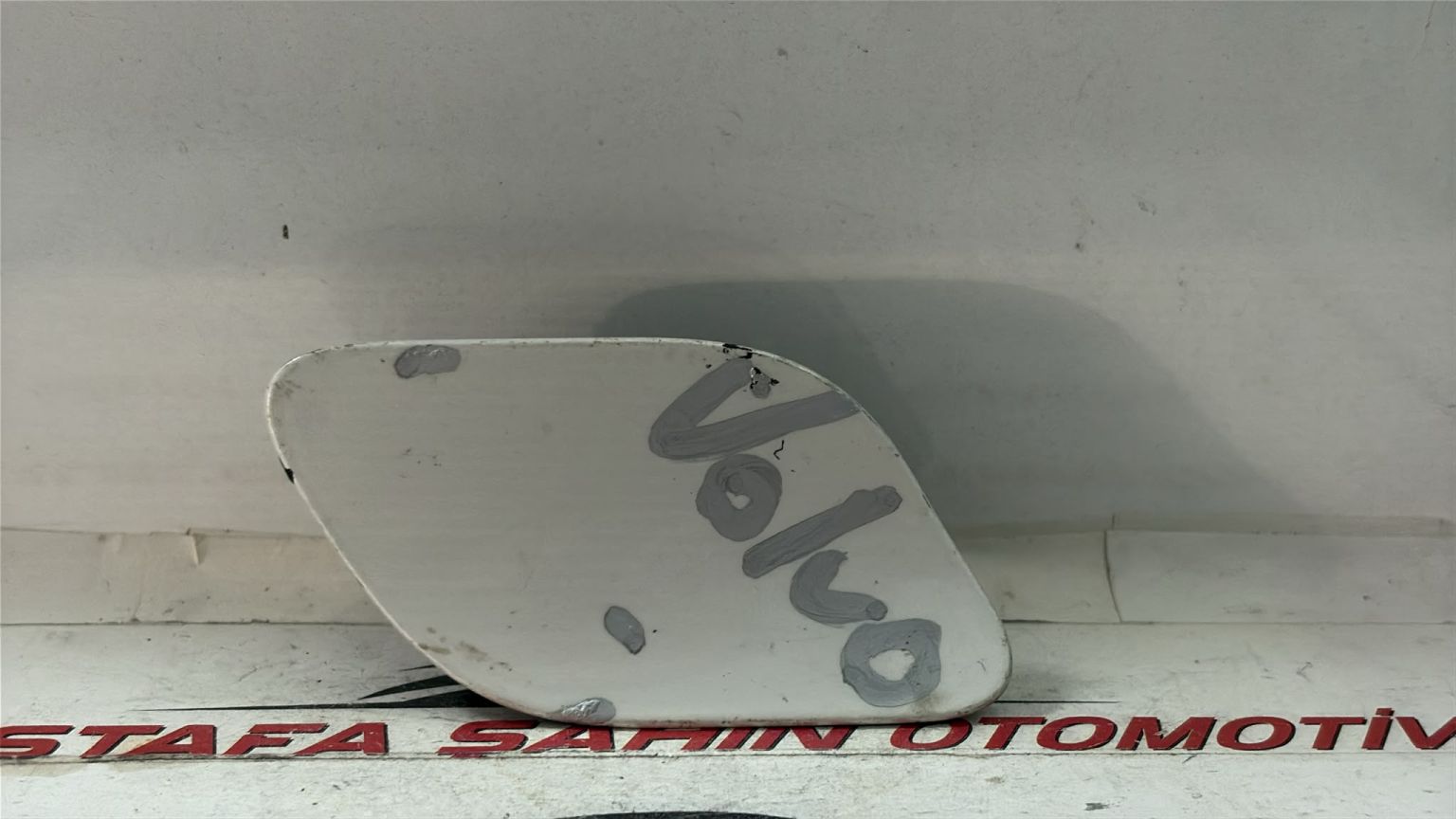 Volvo XC40   Far Yıkama Kapağı 31449358