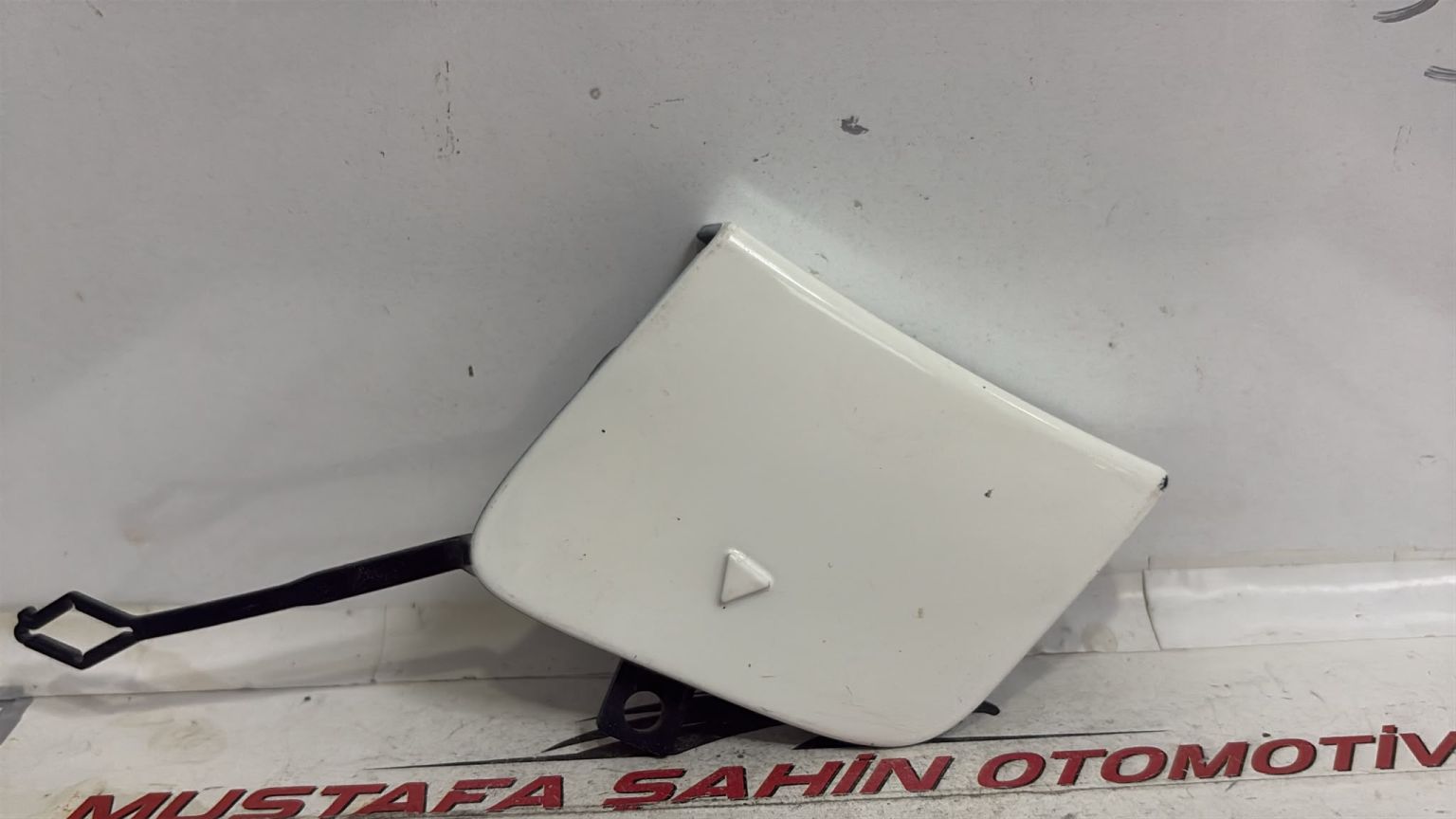 Mercedes A Serisi A177 W177    Çeki Kapağı A1778856500