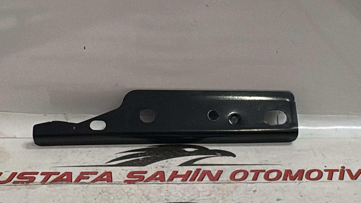 Mercedes E Serisi A212 W212  Tampon Demir Braketi A2128810106