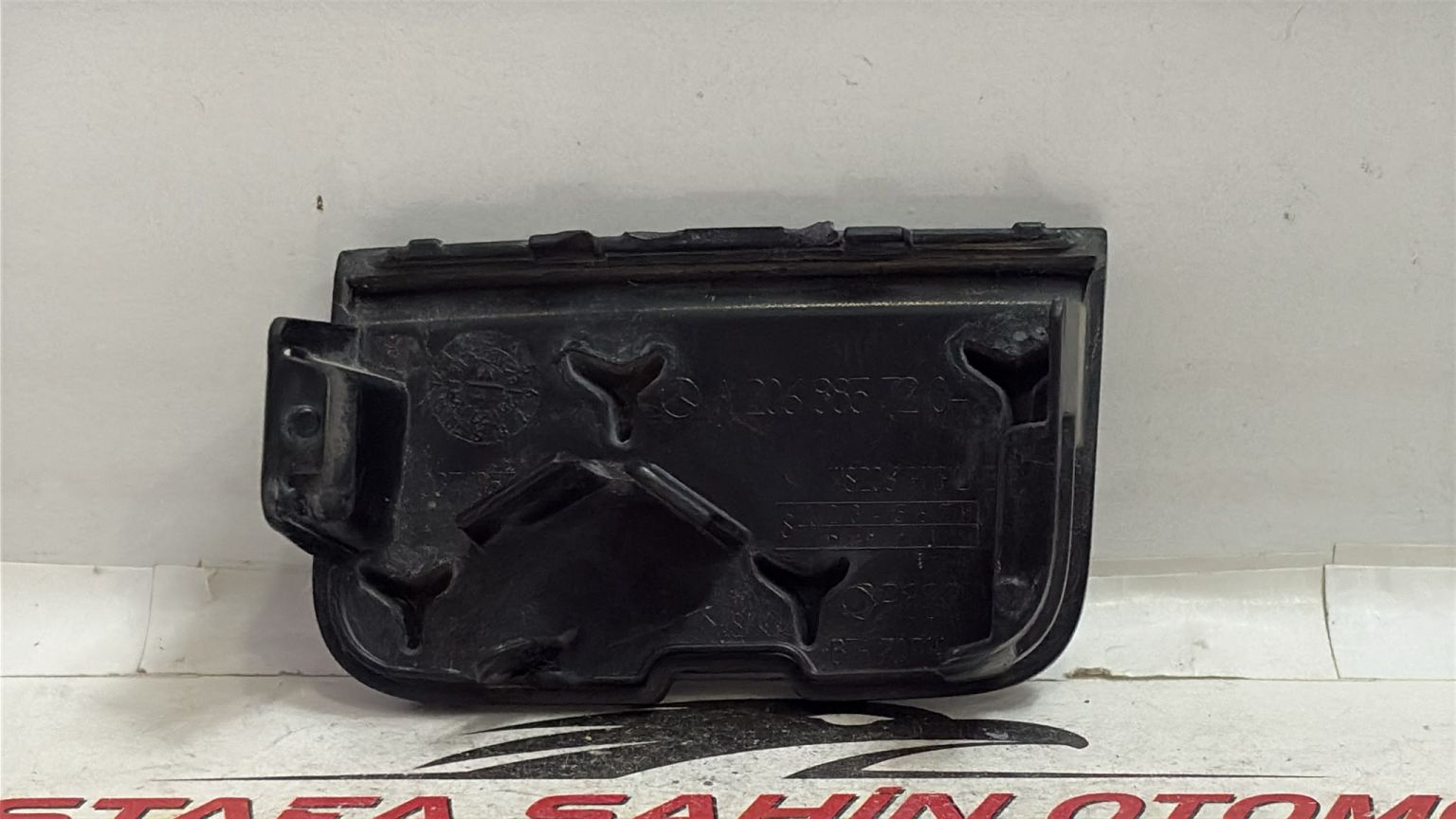 Mercedes C Serisi A206 W206  Çeki Kapağı A2068857204
