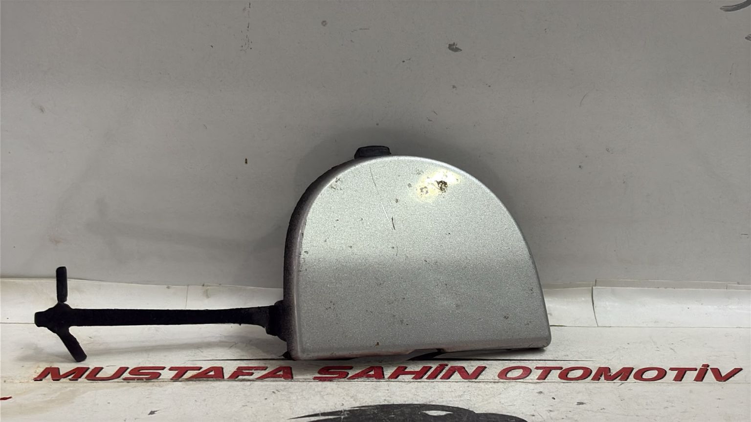 2012 - 2014 Renault Megane 3  Çeki Kapağı 511801897R