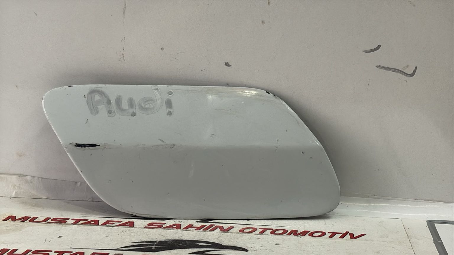 2024 Audi Q7 SQ7   Far Yıkama Kapağı 4M0807754E