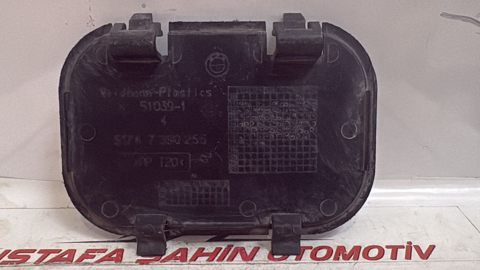 BMW 3 Serisi F30  Kapak 5174 7 390 255