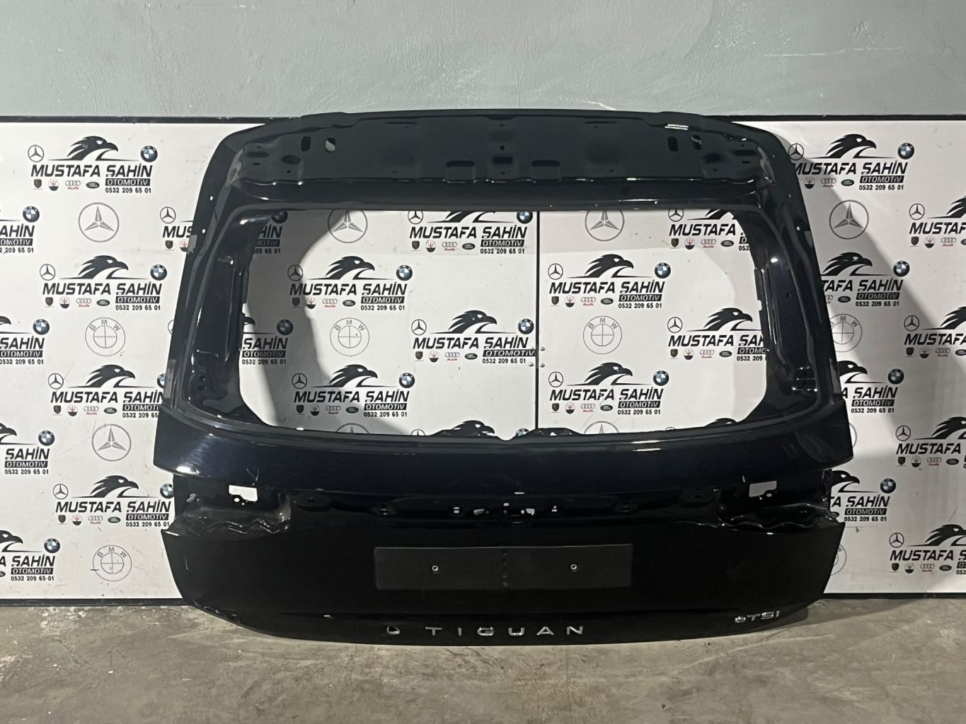 Volkswagen Tiguan E-TSİ  Bagaj Kapağı