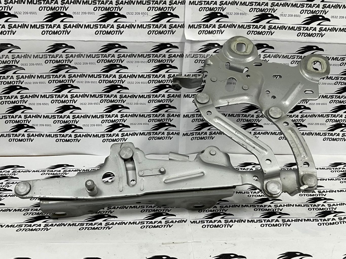 BMW X1 F48  Motor Kaput Menteşesi 7329442