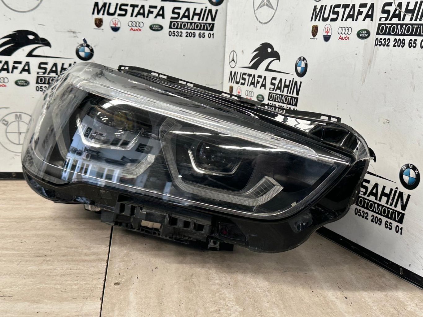 BMW X1 F48 LCİ Sağ Ön Far