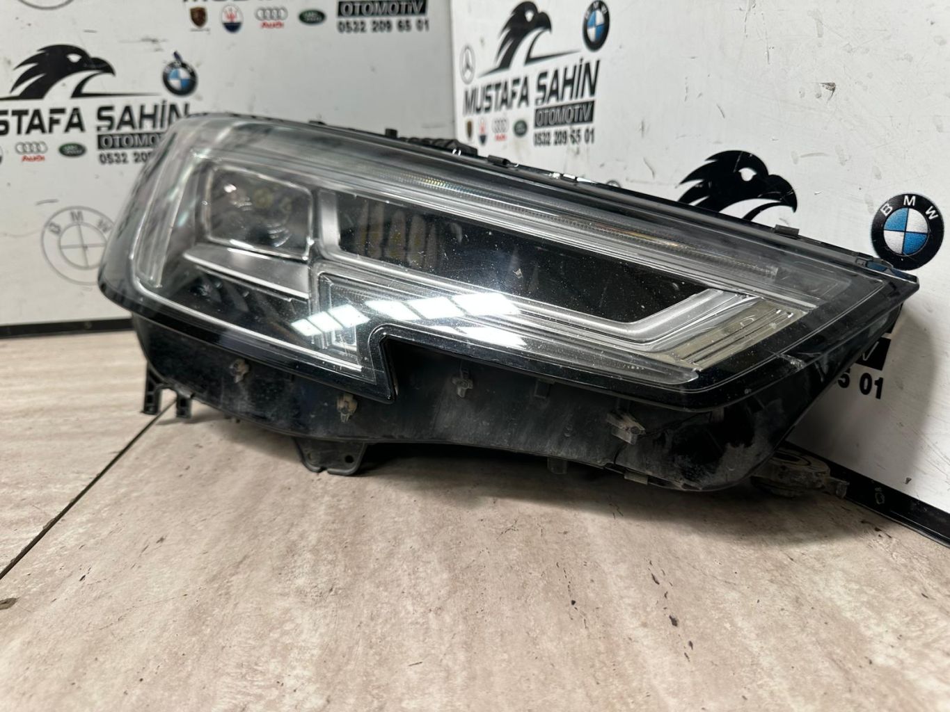 Audi A4 S4 Sağ Ön Far 8W0.941.034
