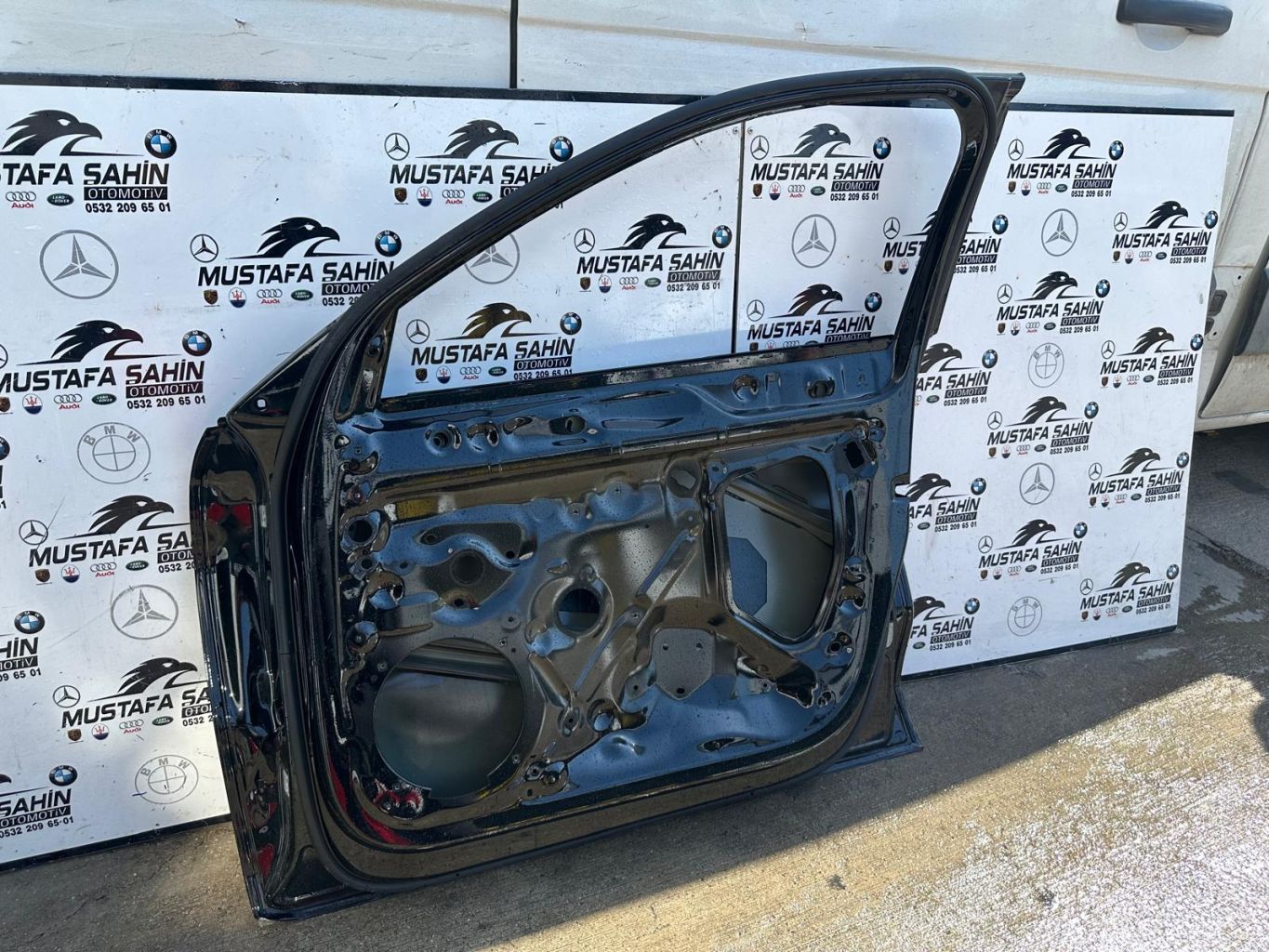 Audi A3  Sağ Ön Kapı