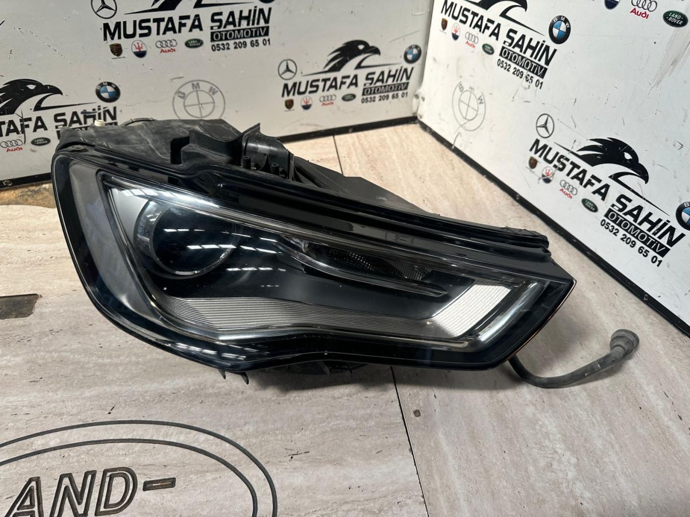 Audi A3  Sağ Ön Far 8v0.941.006.c