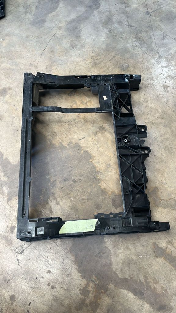 2024 - 2026 Ford Tourneo Courier   Ön Panel