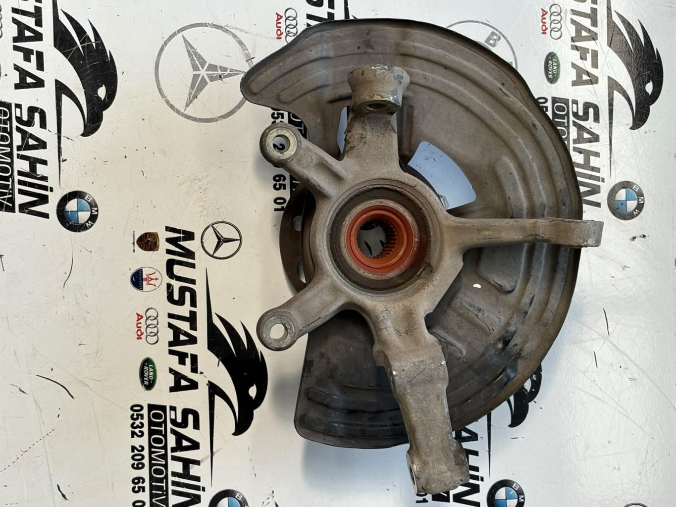 Mercedes B Serisi A246 W246  Sol Ön Taşıyıcı A2464210720