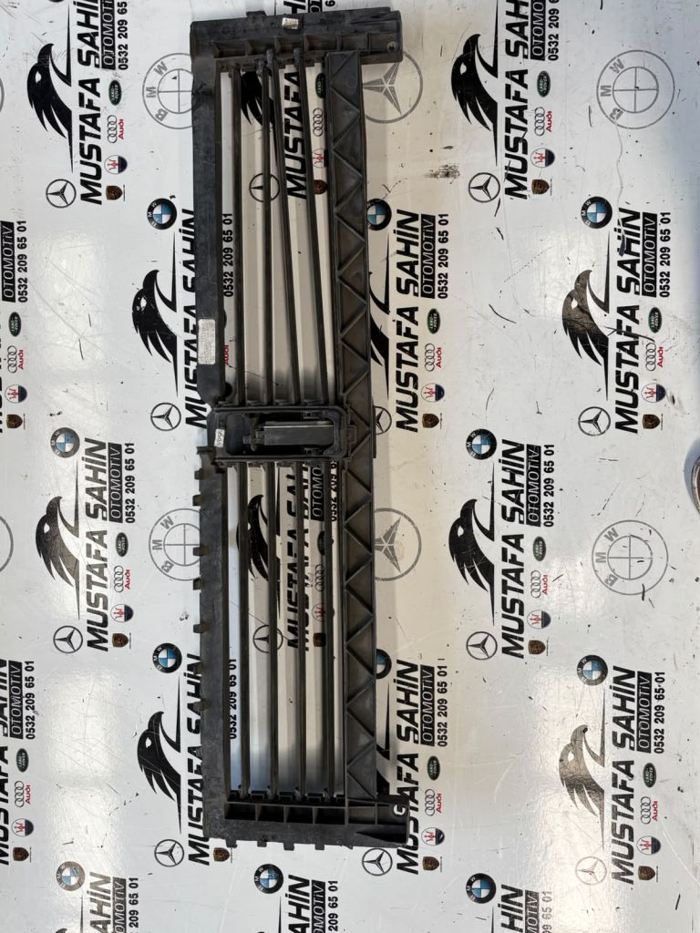 Mercedes B Serisi A247 W247 GLB  Panjur Izgarası A2478854600