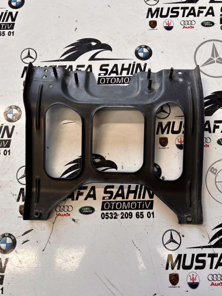 Mercedes Vito A447 W447 KAPUT KİLİT  Braket A4478801003