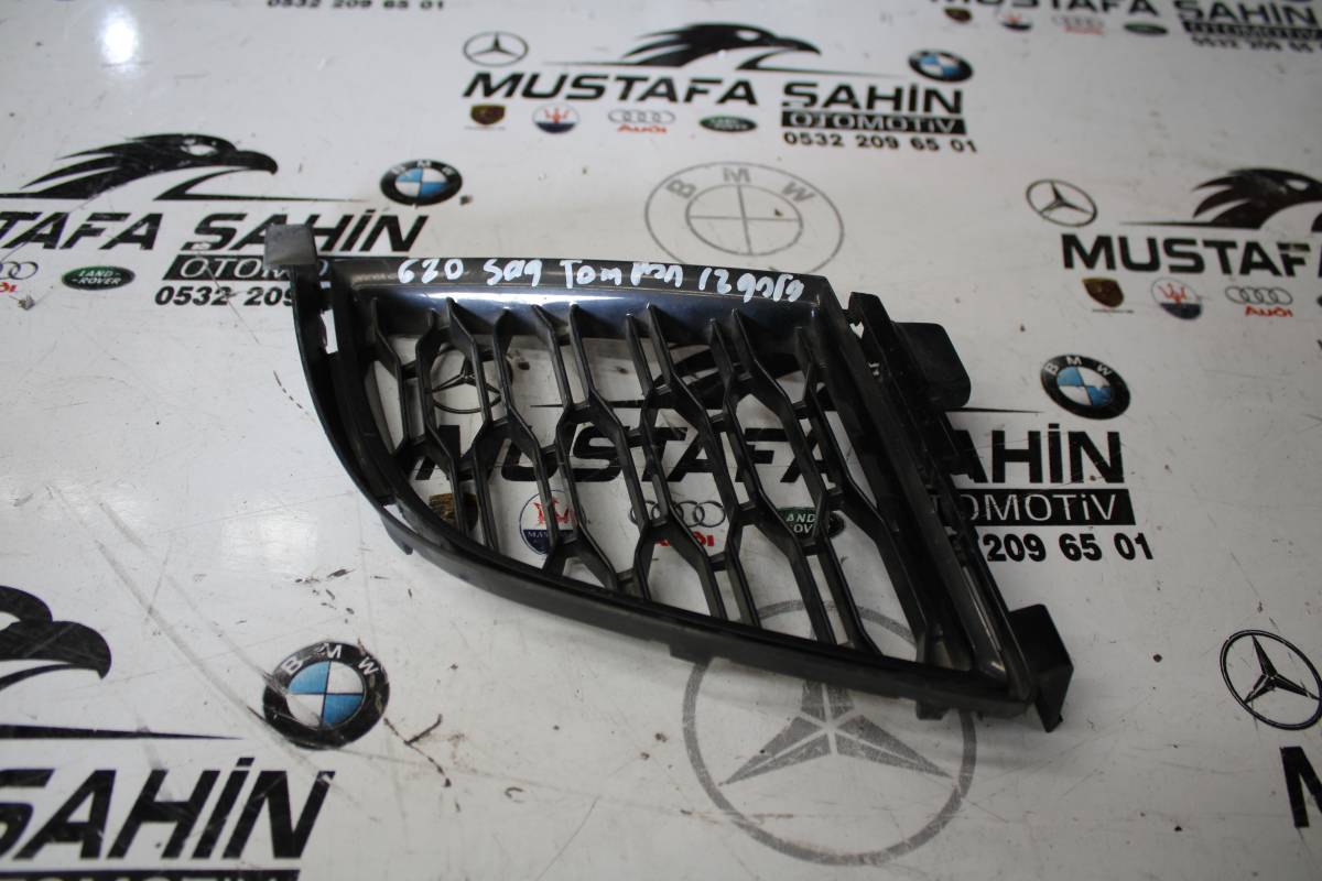 BMW 3 Serisi G20 Sol Ön Tampon Orta Izgara 51118075601