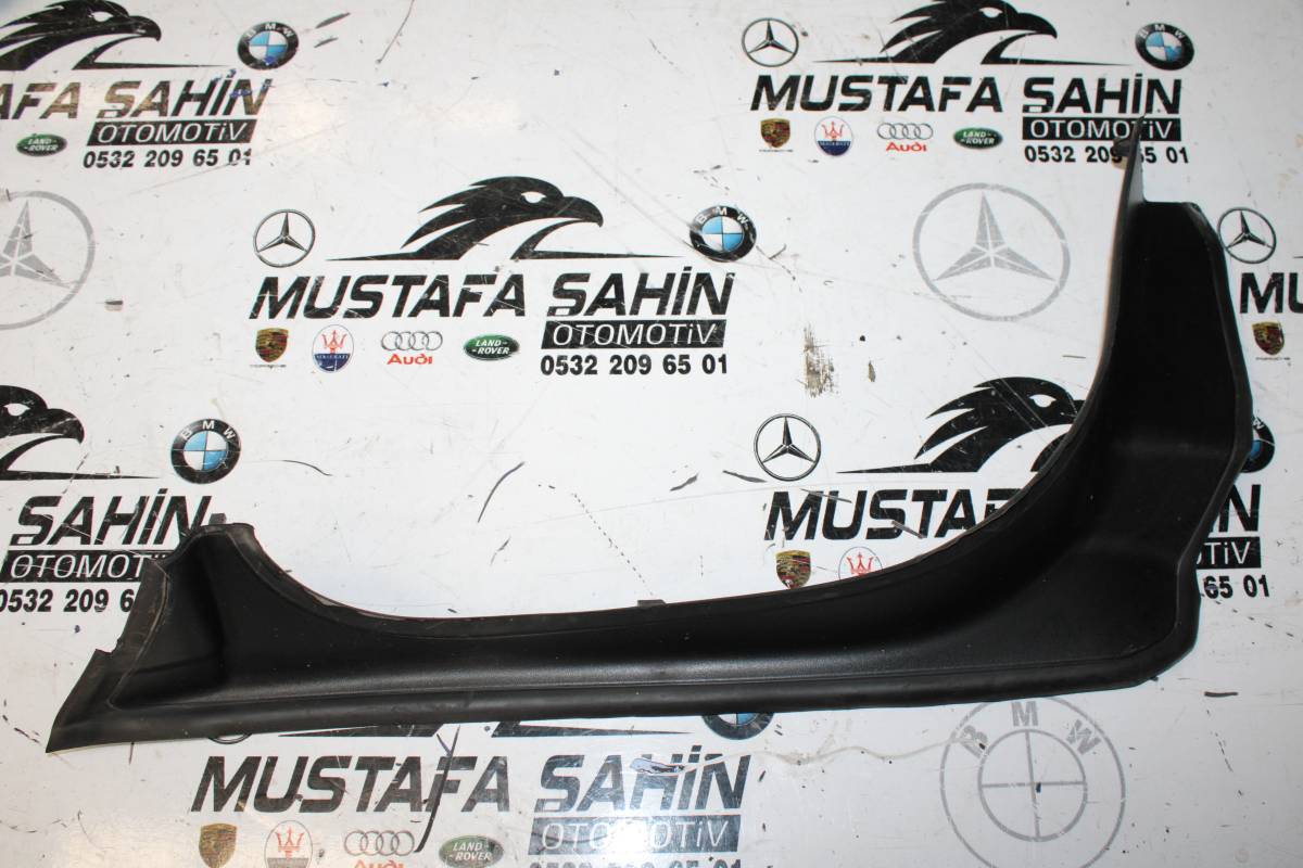 BMW 5 Serisi G30 Sol Arka Yağmur Oluk Çıtası 7400595