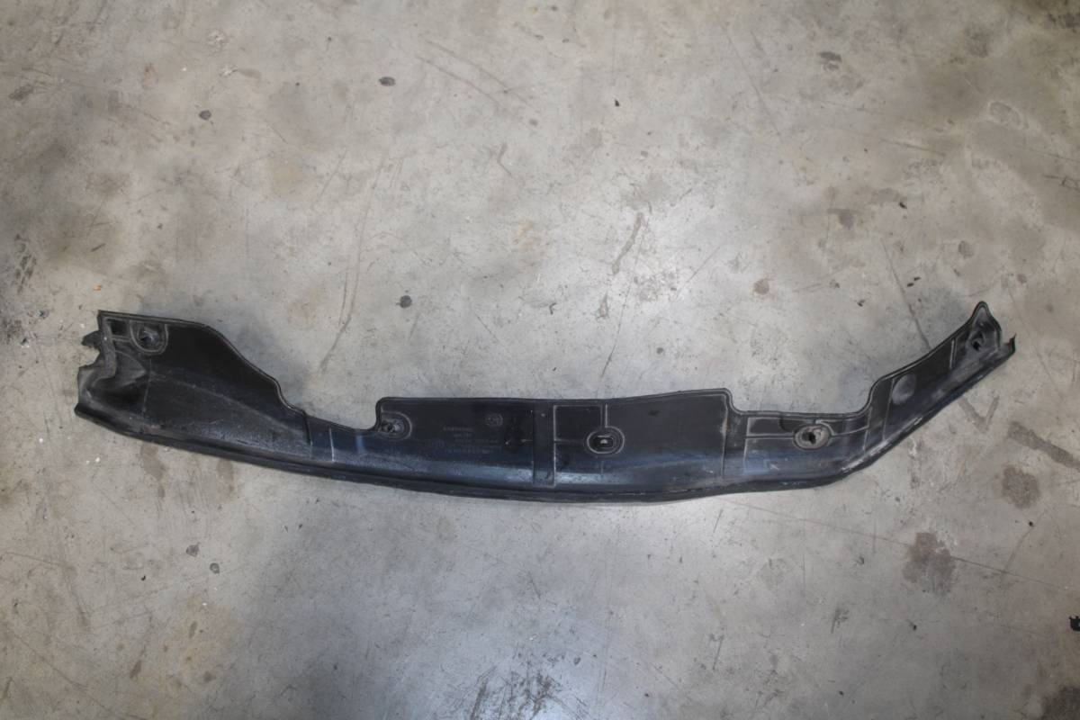 BMW X1 F48 F49 KAPI Sağ Ön Sızdırmaz Bakaliti 7349644