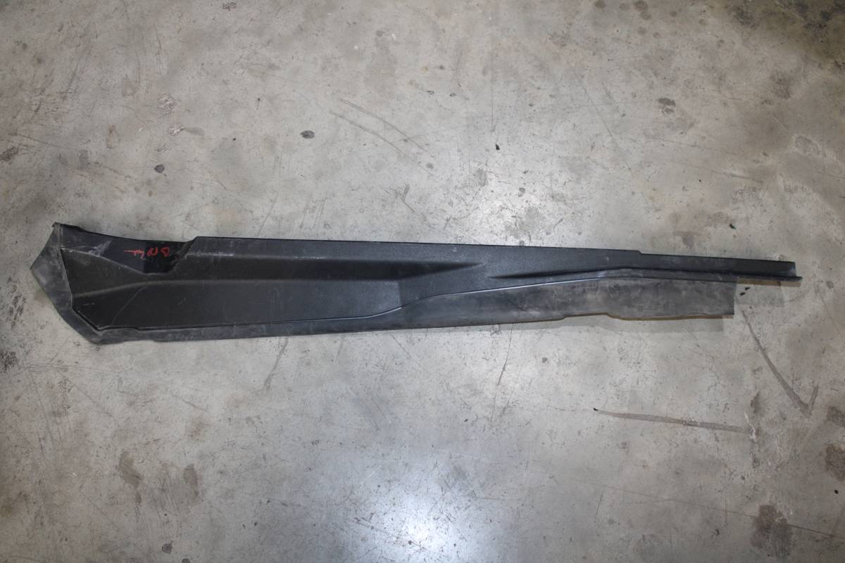 BMW 3 Serisi G20 Sol Ön Çamurluk Braketi 7419385