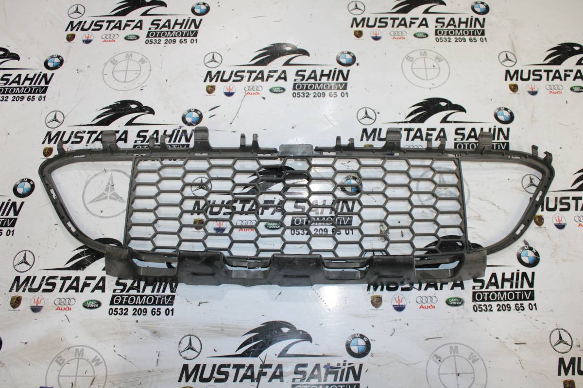 BMW 3 Serisi F30 M  Tampon Orta Izgara 8054132