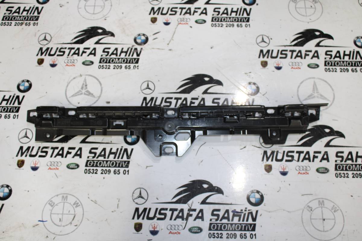 BMW 5 Serisi G60 SAĞ  Marşpiyel İç Bakalit 5A1C2B8