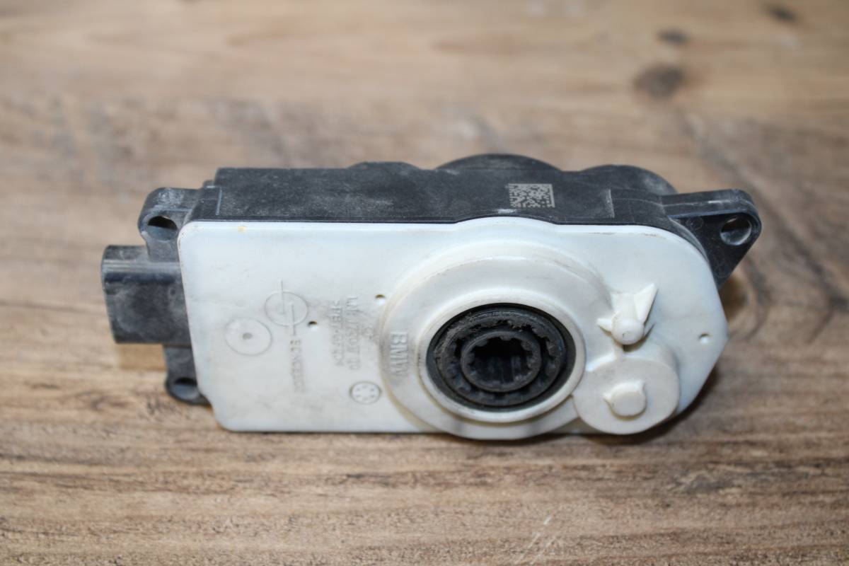 BMW 3 Serisi G20 G22 F40 G05 G26 G30   Panjur Motoru 9464869