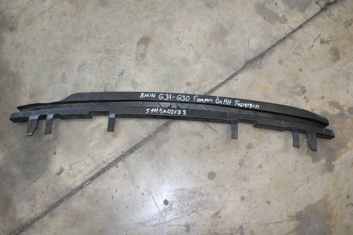 BMW 5 Serisi G60 G61 G68 520d 520dX 520i  Tampon Braketi 5A02FB8