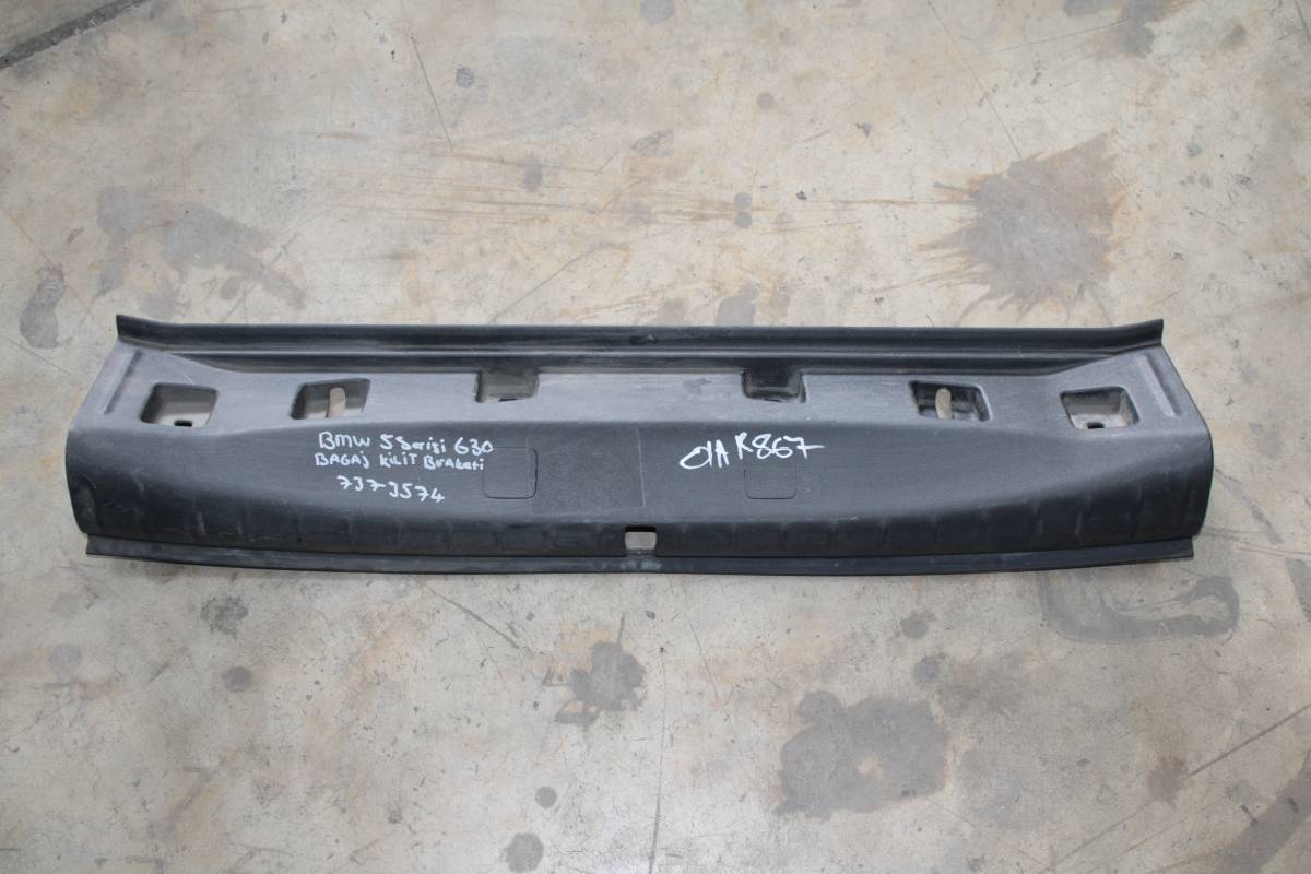 BMW 5 Serisi G30 Arka Bagaj Kaplaması 7373574