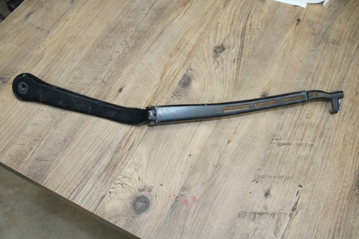 BMW 3 Serisi E90 E91  Silecek Kolu 7171639