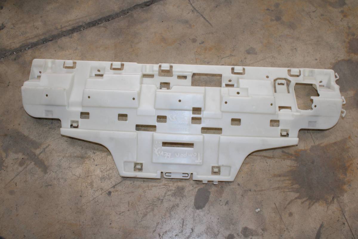 BMW 3 Serisi f30 f32 f36 418 420 428 430  Tampon Braketi 8054565